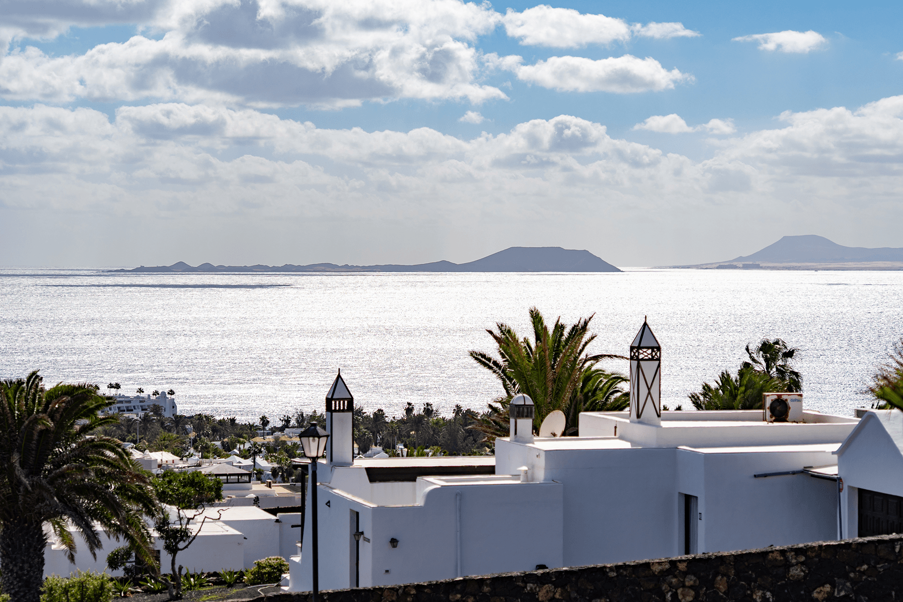 Vista panorámica del Atlántico desde la villa en venta en Lanzarote